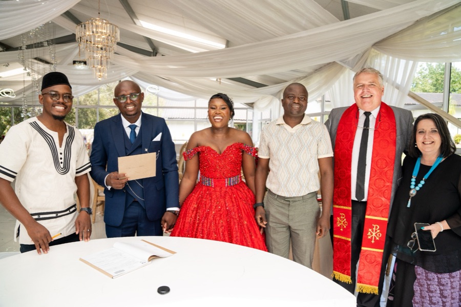 Wedding ceremony by Dr. Gerrit Rademeyer in Colenso